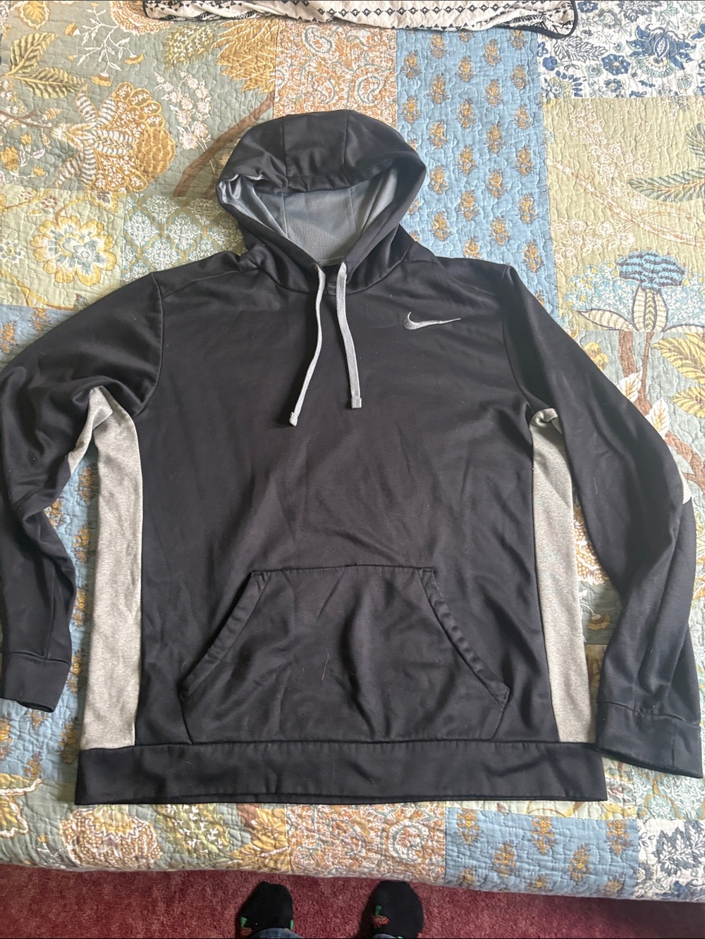 Nike Black and Gray Men’s Hooded Pullover Sweatshirt